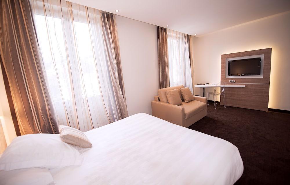Hotel Western Premier De Galles 4*